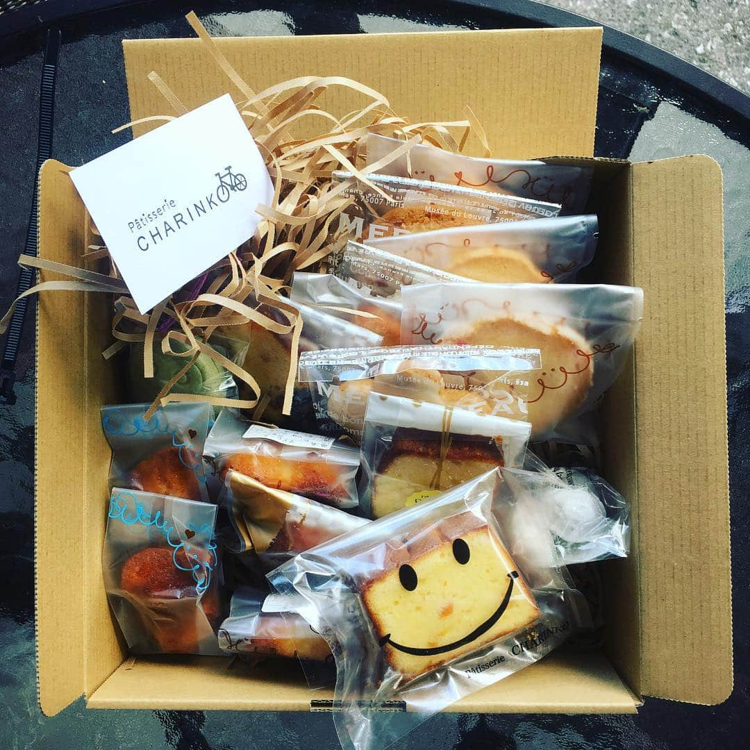 福山理子さんのインスタグラム写真 - (福山理子Instagram)「美味し、かわいー。 #PatisserieCHARINKO #CHARINKO #パティスリーチャリンコ  #上溝」6月21日 15時59分 - rikofukuyama