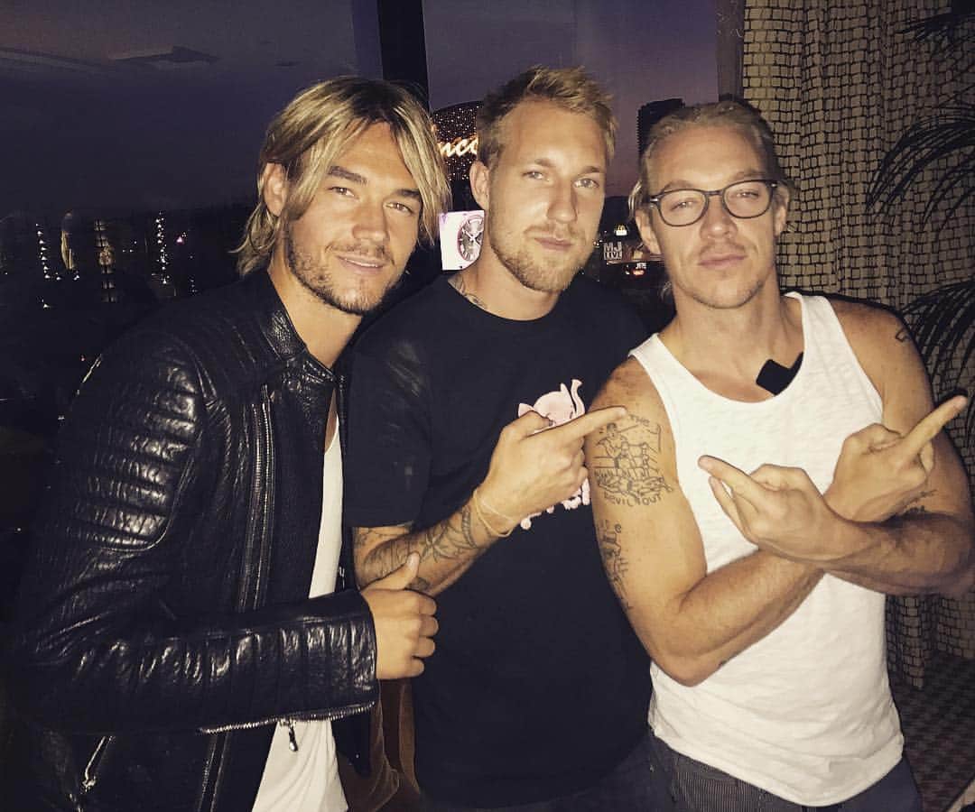 レネ・クルヒンさんのインスタグラム写真 - (レネ・クルヒンInstagram)「In-room spinning  #diplo #afterparty」6月22日 2時13分 - renekrho