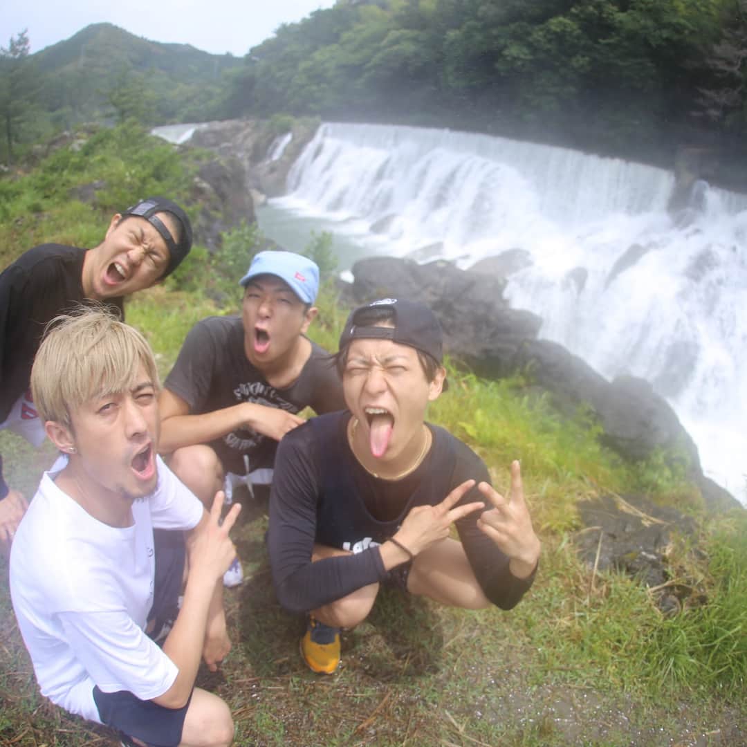 Bunta のインスタグラム：「ネイチャーリビング🌲🌳🌴🌱 #ブンカメ #totalfat」