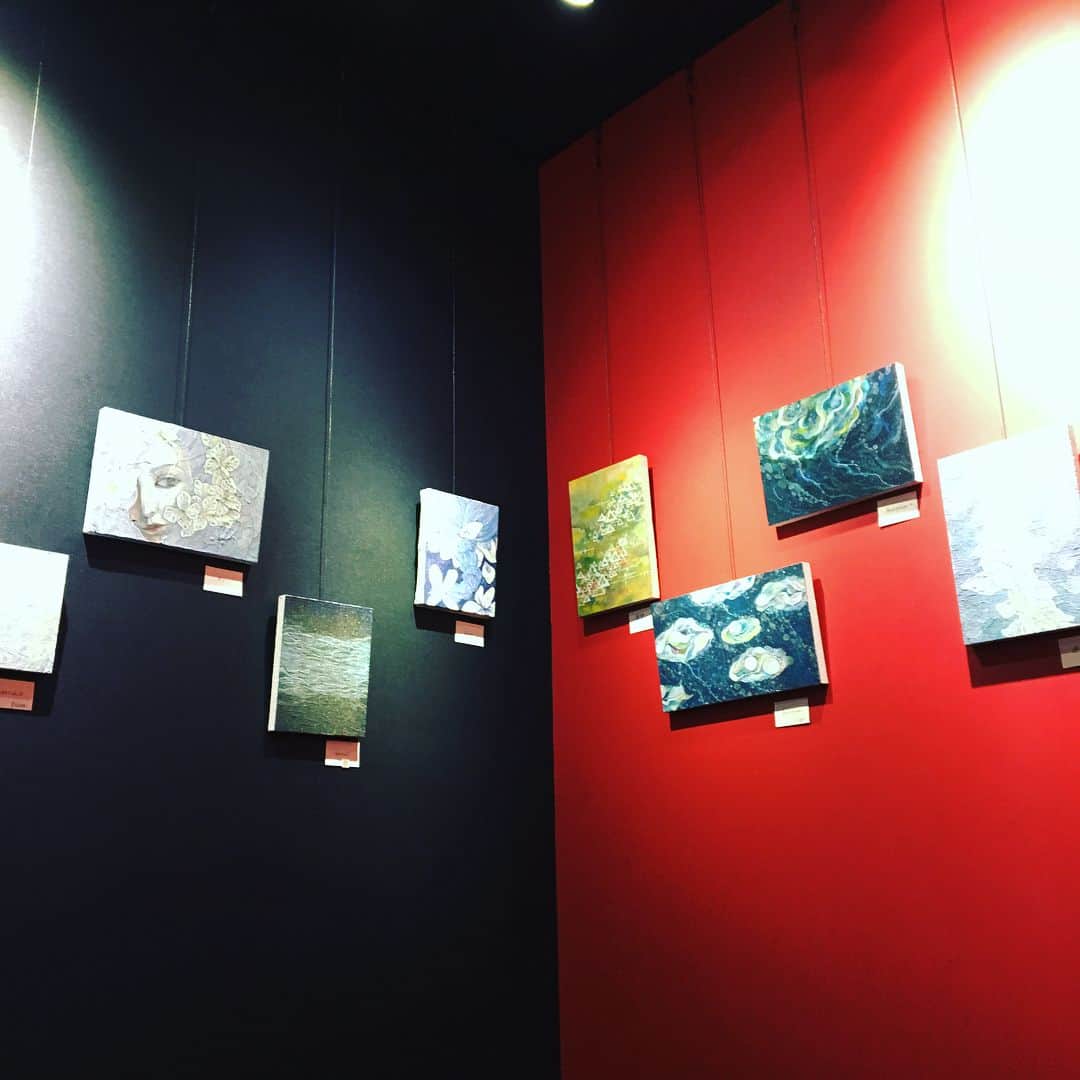 井澤惇さんのインスタグラム写真 - (井澤惇Instagram)「音楽画家小室藍さん(@nunocoron )の展示会。リアルで繊細な抽象画が凄い好き。力宿ってんなー。」6月23日 17時52分 - bass138