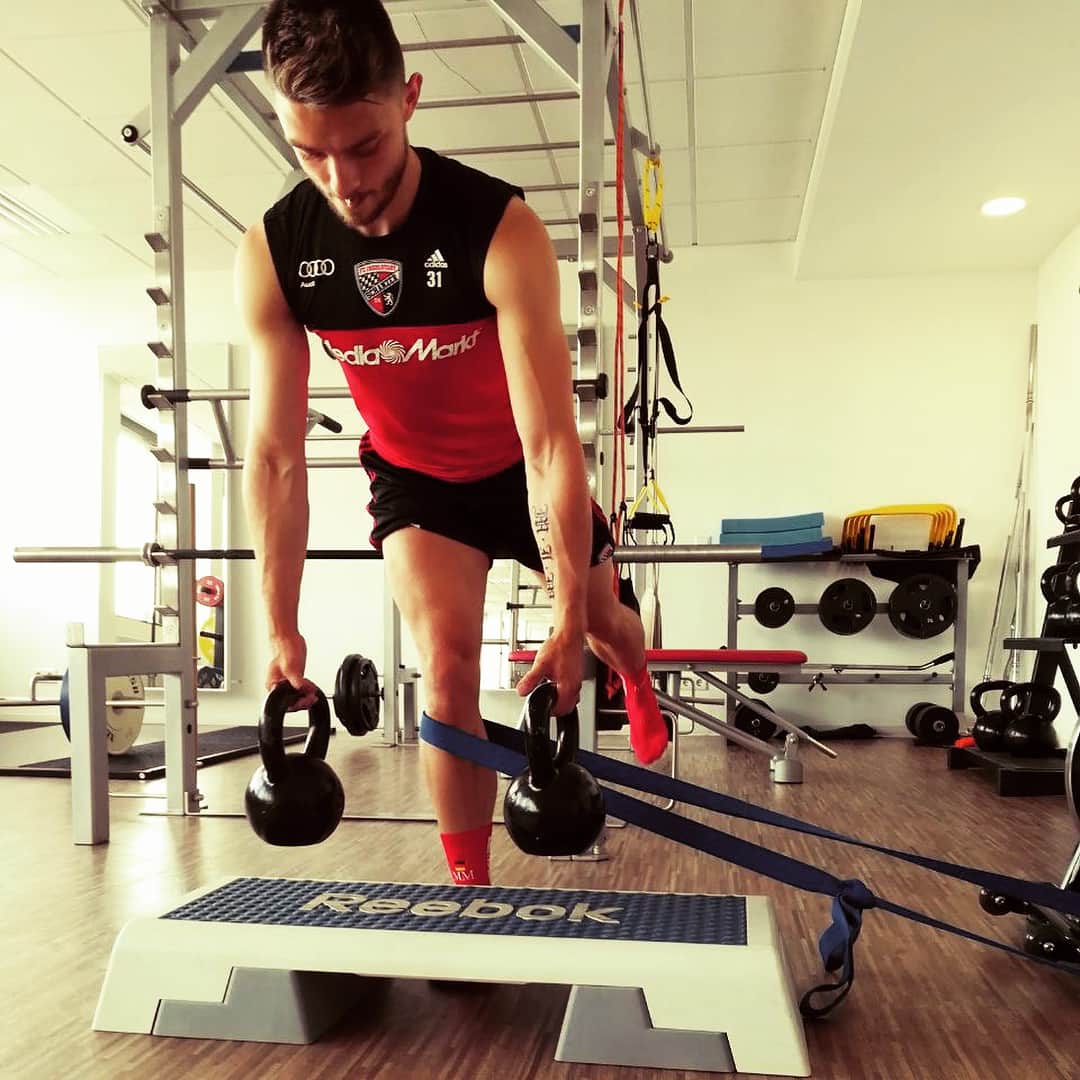 モーリス・ムルトハウプのインスタグラム：「Danke für geile 2 Wochen bei euch!! 🔥😎 #Fusion5performance #@fusion5_performance @coachwinkman」