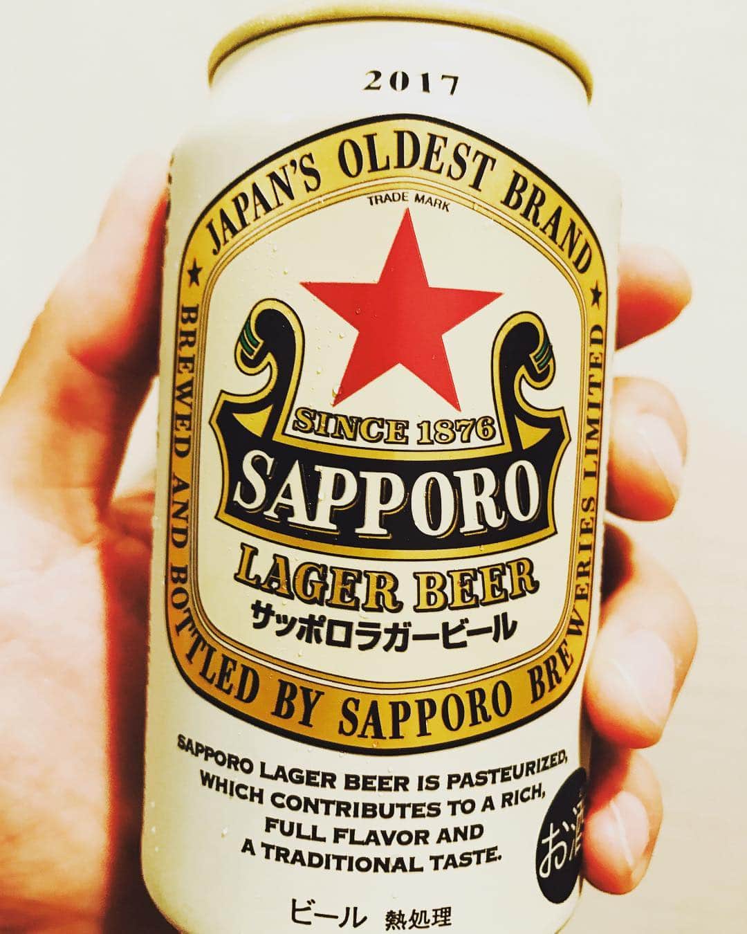 江口雅也さんのインスタグラム写真 - (江口雅也Instagram)「噂の『赤星』  #sapporo #beer #歴史ある #赤星 #レトロ感 #好きなタイプ #ビール好き #ヨガ好き #健康好き」6月25日 21時17分 - masaya0429