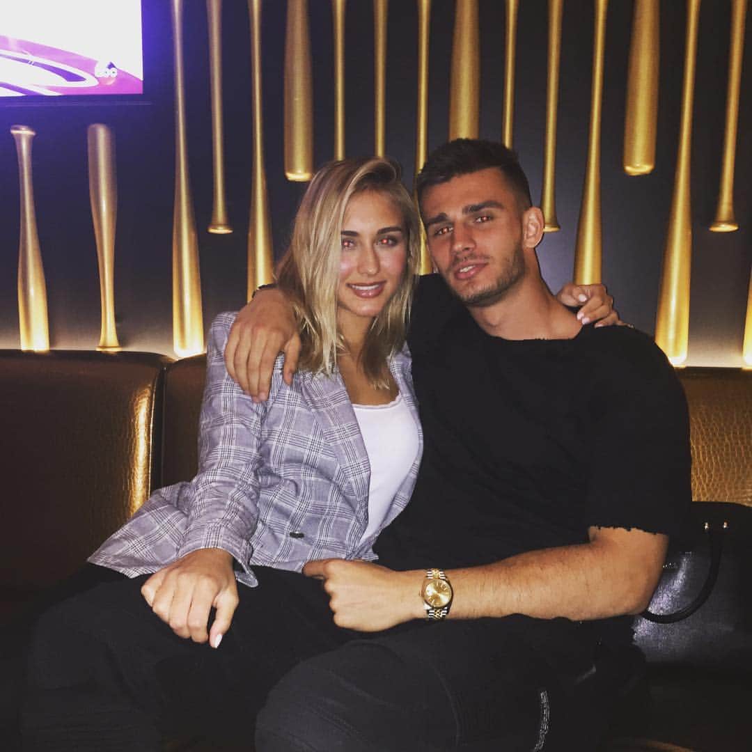 マット・ミアガのインスタグラム：「❤」