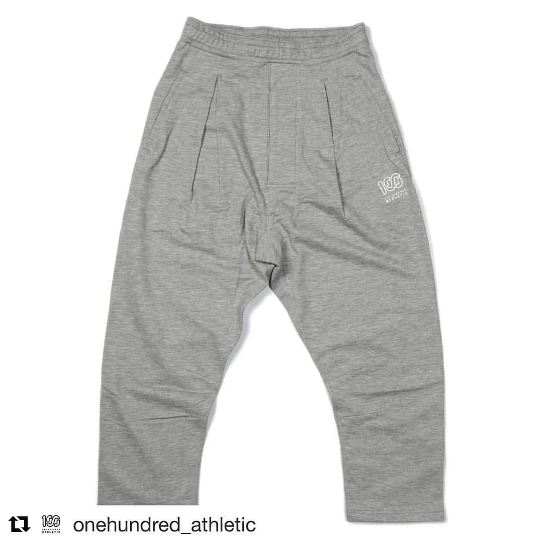 宇野薫さんのインスタグラム写真 - (宇野薫Instagram)「100Aのバギーなパンツ グレーもあります！ #Repost @onehundred_athletic (@get_repost) ・・・ 100A FRENCH TERRY BAGGY PANTS / TOP GREY #onehundredathletic #100athletic #100A #frenchterry #baggypants #cropped #sarrouelpants #sweat」6月26日 23時02分 - caoluno