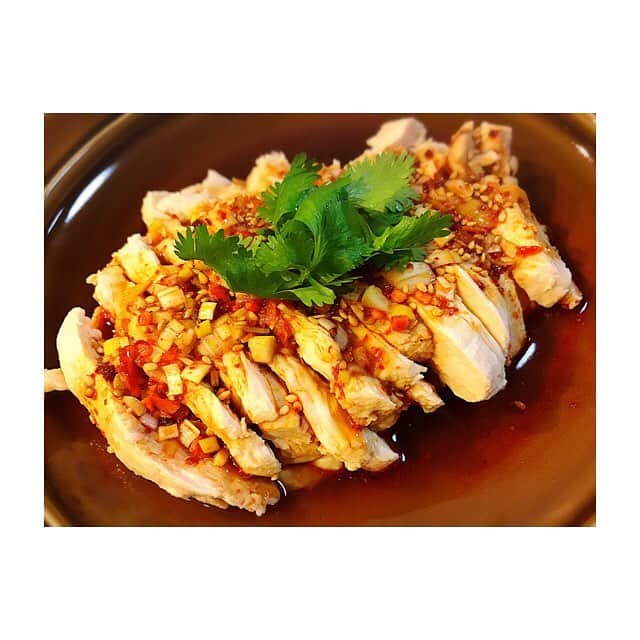 林美沙希さんのインスタグラム写真 - (林美沙希Instagram)「”よだれ鶏”作りました。 大好きなパクチーを乗せたんですが足りず。この後山盛りにしました。 #テレ朝#林#よだれ鶏#パクチー#大好きなねぎも」6月26日 23時46分 - misaki0hayashi