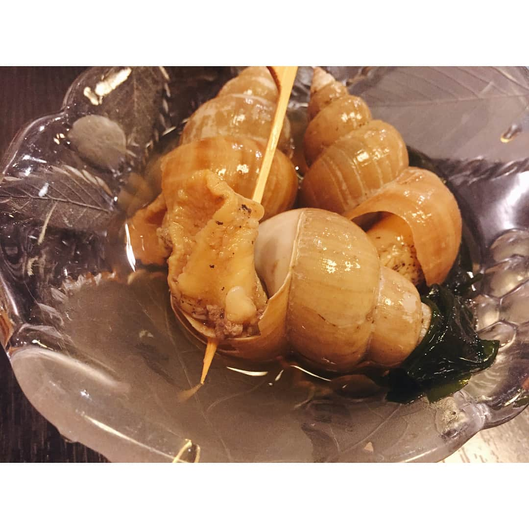 奈良岡にこさんのインスタグラム写真 - (奈良岡にこInstagram)「昨日食べた上田のレタスしゃぶしゃぶ激ヤバでした。お刺身やらバイ貝もやばい、腹いっぱいで苦しくて辛くてでも締めのラーメンまで必死に食べたよ。また絶対いくううつ」7月25日 22時00分 - miso_nico