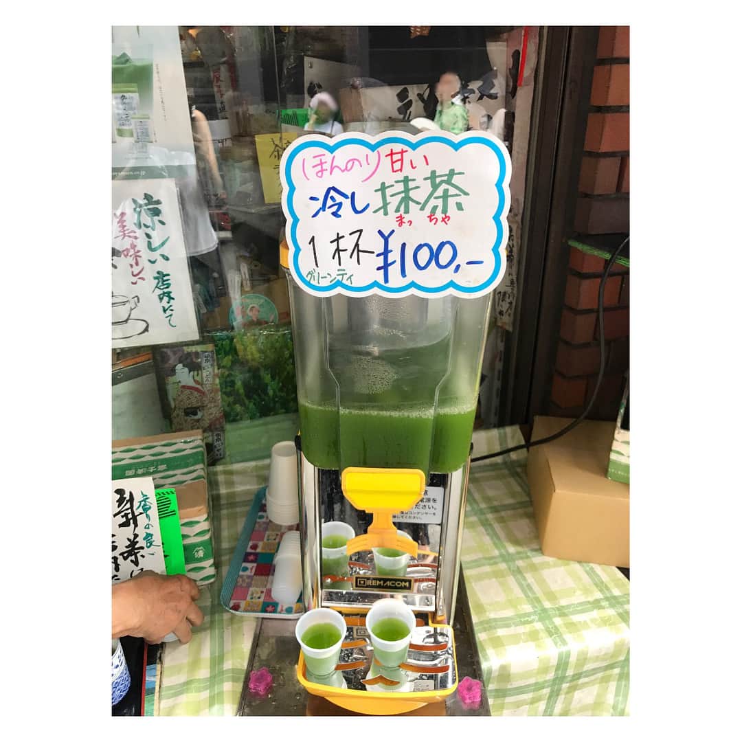 久冨慶子さんのインスタグラム写真 - (久冨慶子Instagram)「続けて失礼します！ 今日は土用の丑の日でしたね😋 スーパーjチャンネルでは、老舗の鰻屋さんの行列やスーパーの鰻の美味しい食べ方をお伝えしました✨ 私は、、鰻を、、ほとんど食べられなかったーーー。。 取材中に鰻屋さんの向かいのお茶屋さんが、暑いから飲んでねと美味しいお茶を差し入れてくださいました✨ 喉も心も潤いました🍀 今度鰻屋さんで鰻を食べて帰りにお茶を買って帰ろうと思います😋 ＊ ＊ #テレビ朝日 #スーパーjチャンネル #土用の丑の日 #久冨慶子 #アナウンサー #今日はサーモンで我慢 ＊ ＊ かくさんに手料理全然載せないねと言われたので載せました笑 #なすの田舎煮 #かぼちゃの直がつお煮  #サーモンのホイル焼き」7月25日 22時14分 - keiko0hisatomi