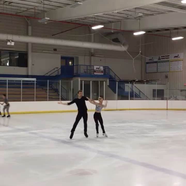 のインスタグラム：「Twirling Tuesday!! 💃」
