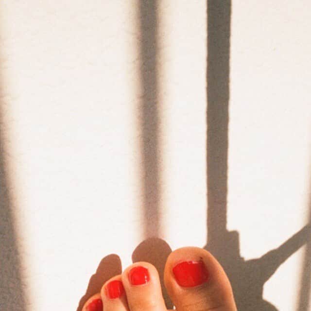 杉咲花のインスタグラム：「🔴.⚫︎」