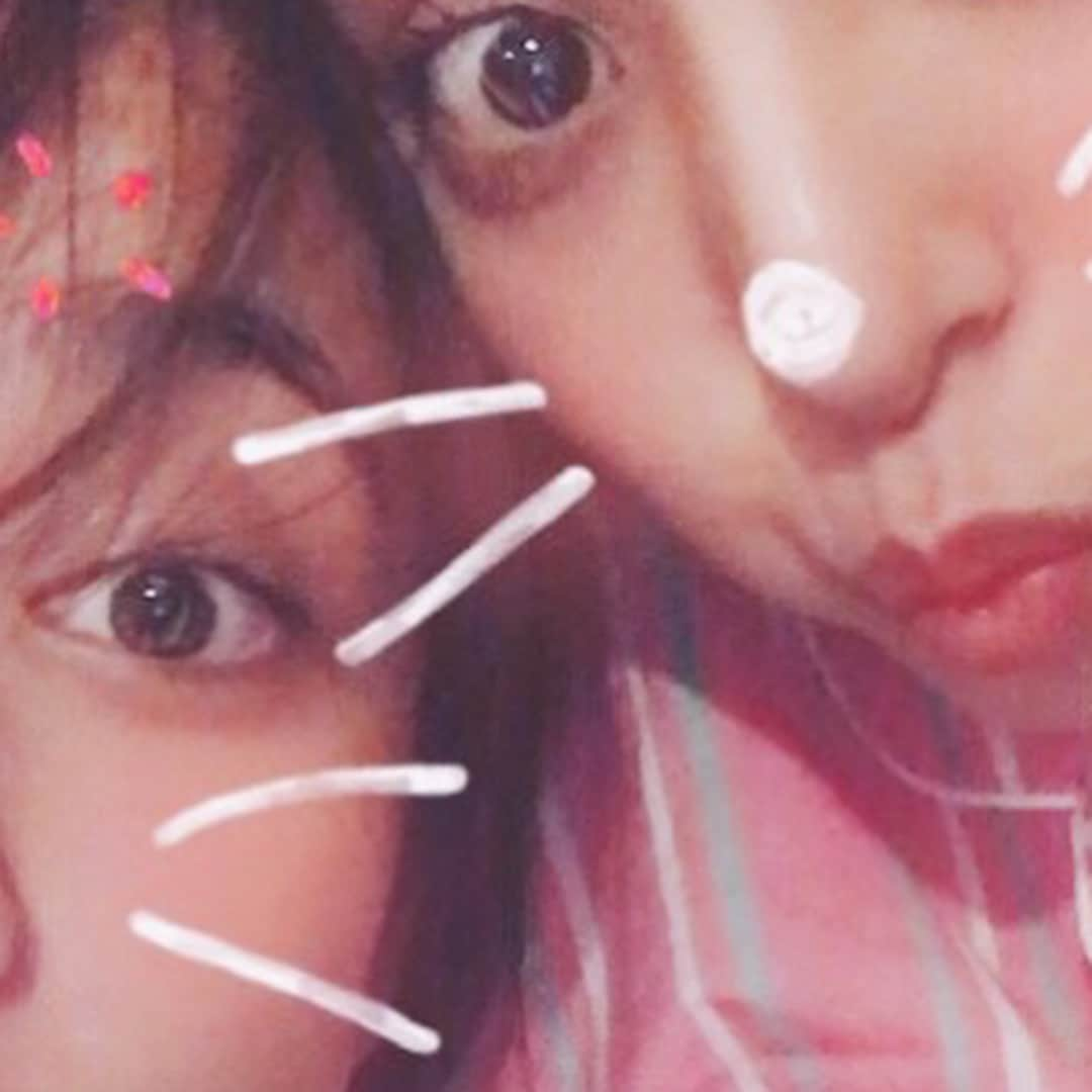 谷まりあさんのインスタグラム写真 - (谷まりあInstagram)「ゆうさんのお仕事帰りをレポートしながら待ってたまりさん。最近ゆうまり会ってないの？と握手会でも聞いてくれた子がいたそうで実は結構な頻度で会ってて会いすぎて逆に載せてなかったから載せて見よってなりまして😌😘❤️ゆうちゃんお疲れさまぁ🌹 本大切にするよーーん #ゆうまり」7月22日 23時18分 - mariaaaa728