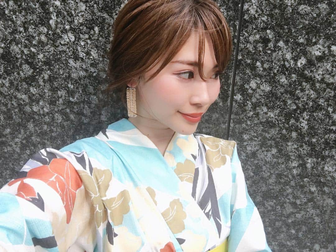 藤川沙弥のインスタグラム：「hello☀︎今日も充実した1日に♡(自撮りだと襟が反転しちゃう🤢) . . #selfie#yukata#japan#model#浴衣#夏#浴衣ヘアアレンジ#셀카#셀피#셀스타그램」
