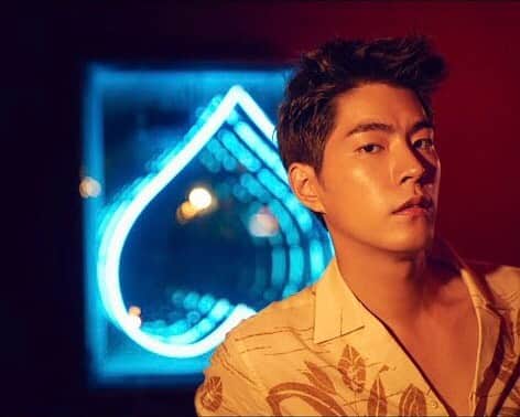 ホン・ジョンヒョンのインスタグラム：「에디터	이건희 사진	목정욱 스타일리스트	김세준 헤어 / 메이크업	승아, 도경 (요닝) 어시스턴트	노미선」