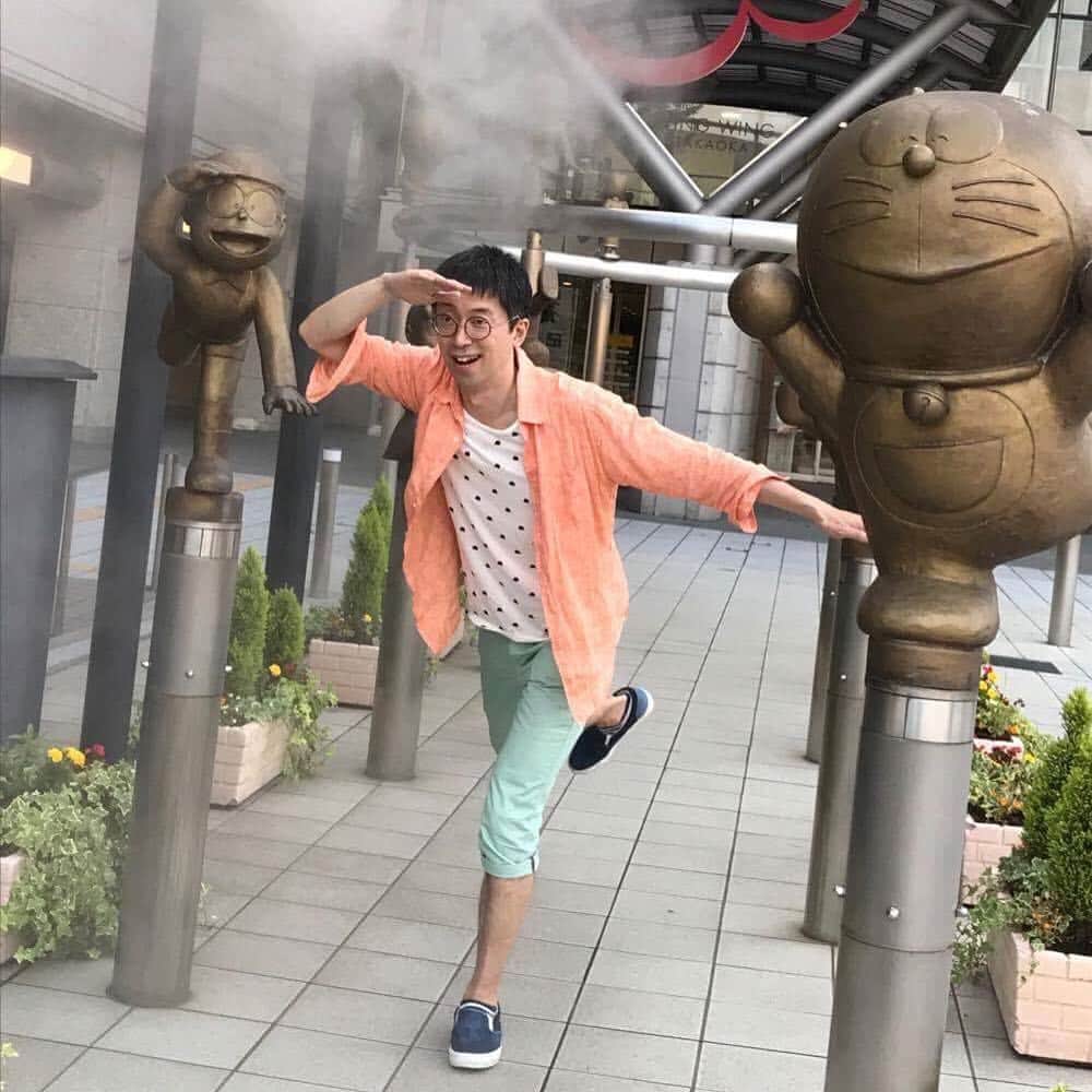鈴々舎やえ馬のインスタグラム：「遅くなりましたが、たかおか落語祭りの旅日記、ブログ更新致しました！今年も楽しませて頂きました〜！ #鈴々舎#八ゑ馬#鈴々舎八ゑ馬#やえば#落語#富山県#高岡市#たかおか落語祭り#2017#駅前 の#のび太くん と#オッサンのび太くん#記念撮影 byやえマネ」