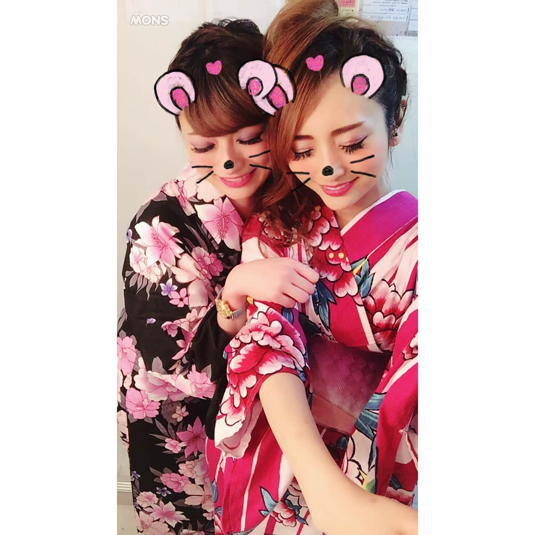 華沢友里奈さんのインスタグラム写真 - (華沢友里奈Instagram)「インスタライブ見てくれてありがと❤️ かなり酔っていてすみません。 今復活しましたww  無事美人茶屋離宮3周年イベント１日目終わりましたあ(*☻-☻*) 明日も浴衣イベント頑張るぞ（´-`）.｡oO  #六本木 #美人茶屋離宮 #楓 #みらい #ちはる #イベント #浴衣 #べろべろ #キャバ嬢」7月25日 4時34分 - hanazawayurina