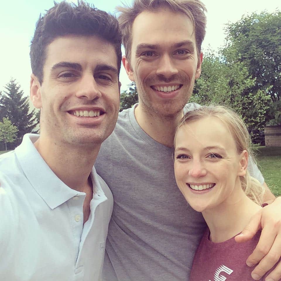 のインスタグラム：「#happymonday's are when @skateraya @graffigure come to the rink!! #grafskatesforlife ❤️ x」