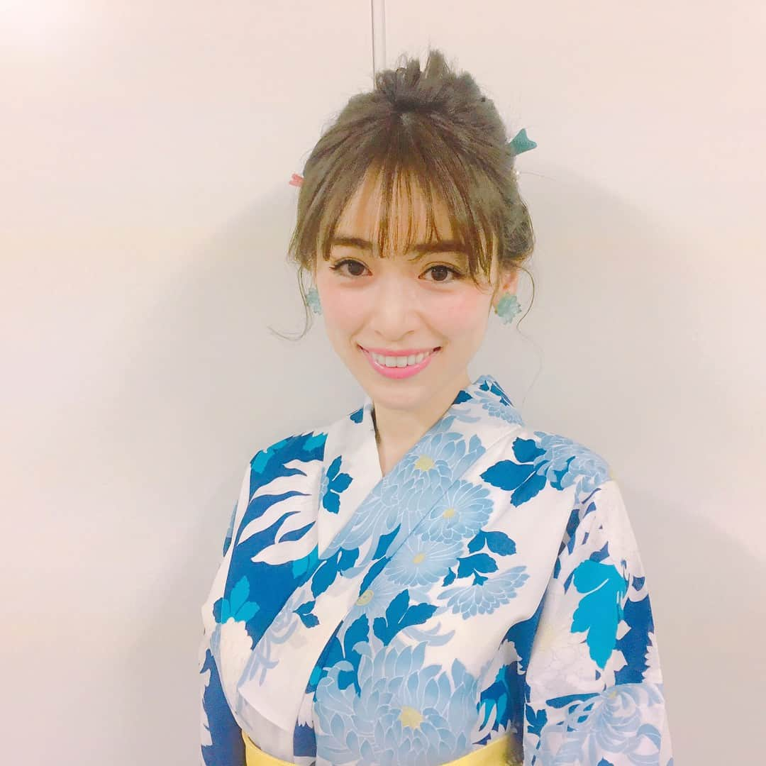 泉里香さんのインスタグラム写真 - (泉里香Instagram)「今夜21時からは 「ザ！世界仰天ニュース」に出演します💕！ 大好きな番組で、さらに衣装で浴衣を着せて頂き、 本番前からテンションあがってました🤤 収録はドキドキでした😳笑 夏ですね〜🍉」7月25日 19時58分 - rika_izumi_