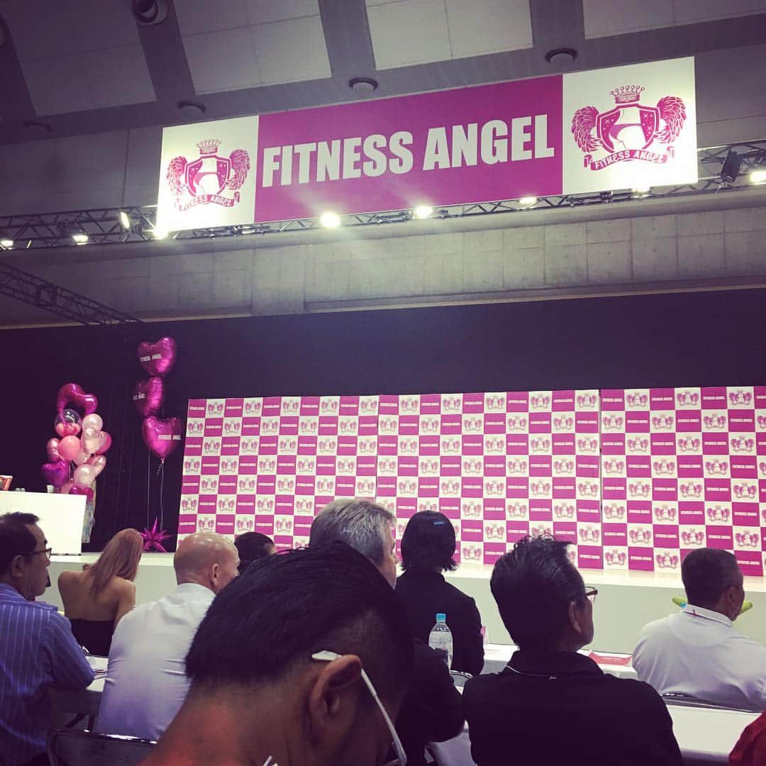 柳本絵美さんのインスタグラム写真 - (柳本絵美Instagram)「FitnessAngel観に来てます🍑 ストーリーに上げてるよ〜⭐︎ . #スポルテック2017  #sportec  #fitnessangel」7月25日 17時53分 - emiyanagimoto