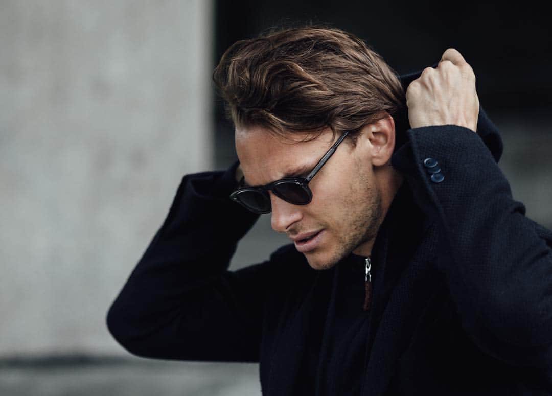 アルビン・エクダルのインスタグラム：「🕶 @chimieyewear photo @fabianwester」