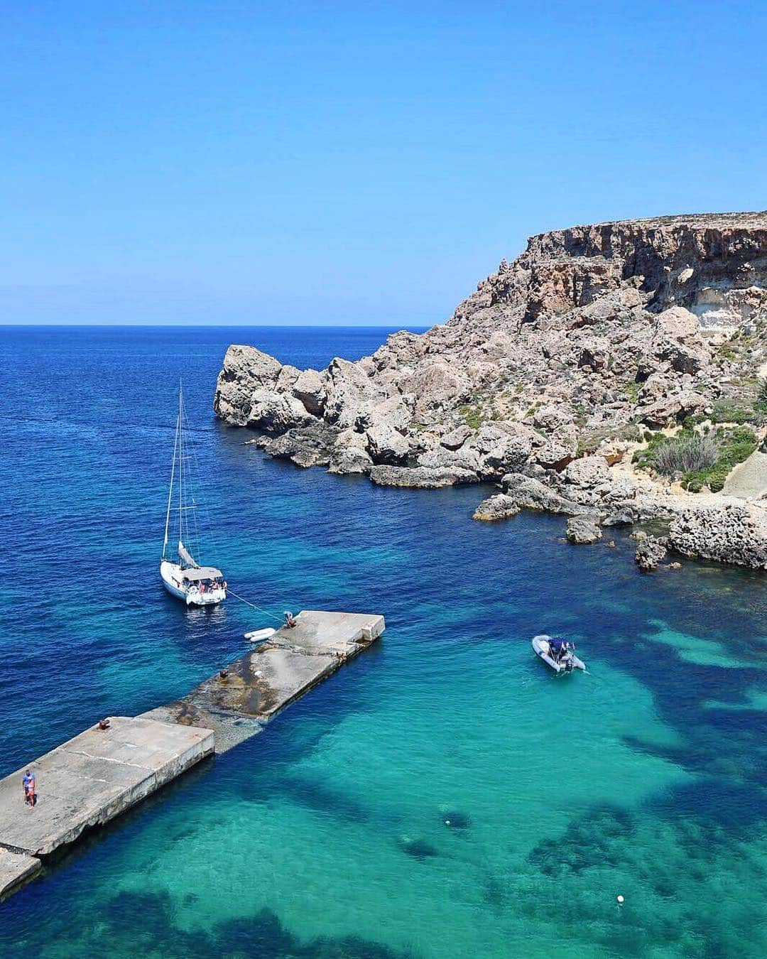 missjetsetterのインスタグラム：「I'm still amazed at just how beautiful Malta truly is @visitmalta 🇲🇹Being such a small island views like this are never too far away😍 Here's another stunning view of Popeye Village 😍」