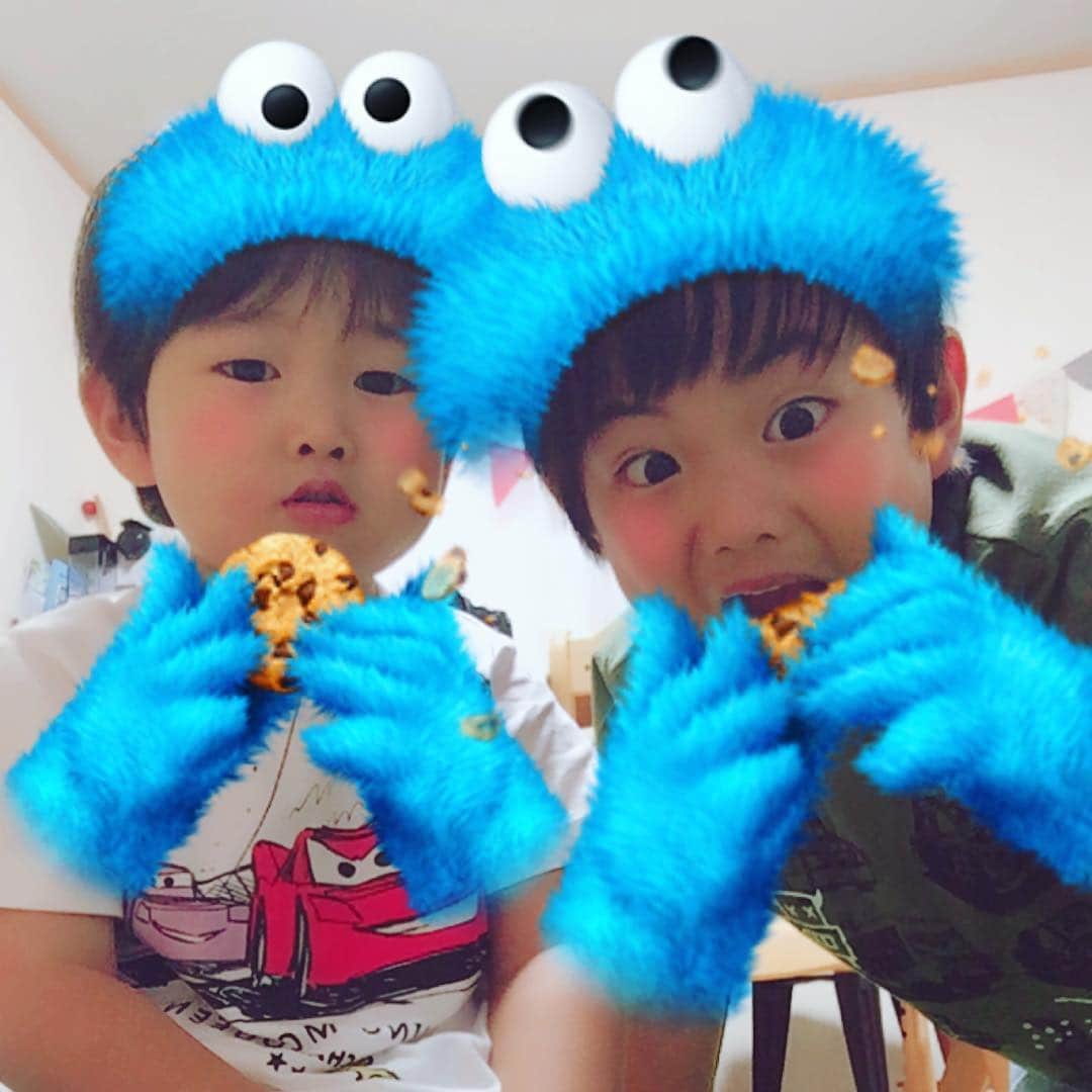 ぺんちゃんねるのインスタグラム：「SNOW * 楽しいね。これ。今更w 完全に流行りに乗れてませんよ💧 * 今日はこうちゃんの同級生と遊んでます。 暑いのに、3人でずっと外で遊んでる。 子供は元気だね〜。 * #follow #kids #instakids #TagsForLikes #children #childrenphoto #love #cute #adorable #instagood #young #sweet #like #little #fun #photooftheday #family #baby #instababy #play #happy #smile #instacute #ファインダー越しの私の世界 #幸せ #かわいい #子供 #親バカ部 #親バカ」