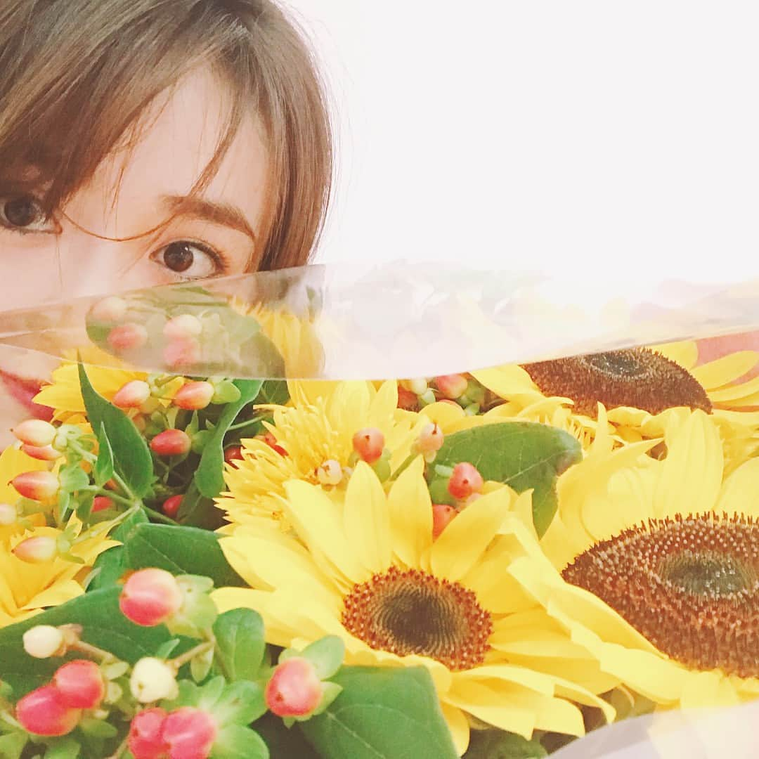 泉里香さんのインスタグラム写真 - (泉里香Instagram)「夏だあ🌻🌻🌻💕」7月2日 18時25分 - rika_izumi_