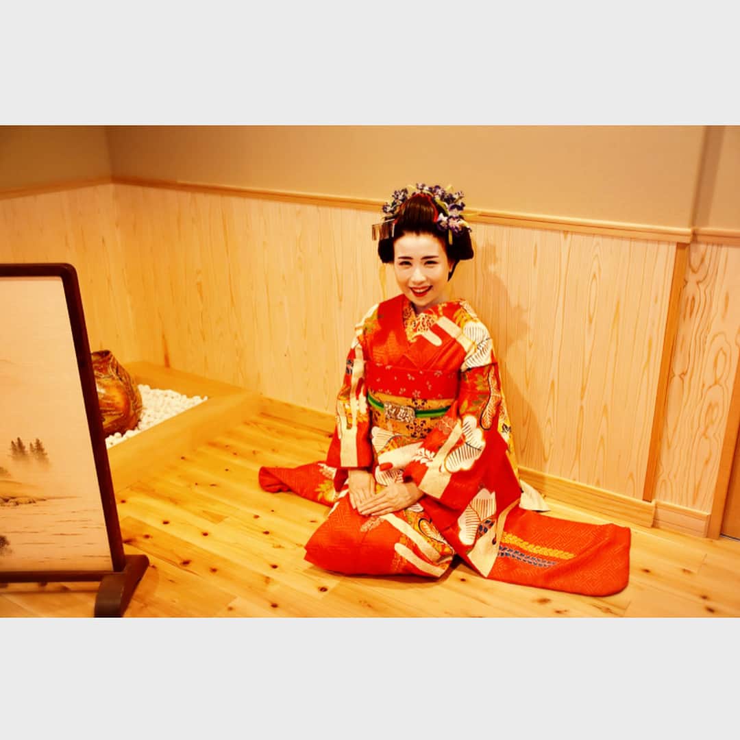道岡桃子さんのインスタグラム写真 - (道岡桃子Instagram)「なりきってみたものの…👘💋💋」7月2日 21時03分 - momoko_ana
