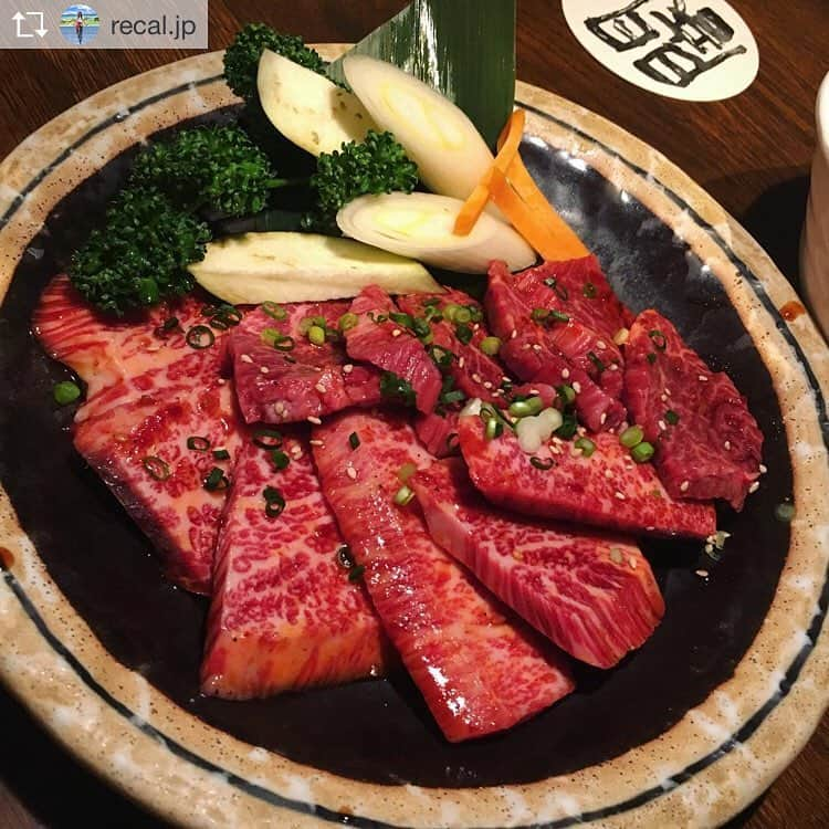 坂の途中さんのインスタグラム写真 - (坂の途中Instagram)「食べ飲み放題焼肉『坂の途中』 六本木交差点前、駅徒歩１分♪ https://tabelog.com/tokyo/A1307/A130701/13050453/ ------------------------------------------------ ご宴会や会食、打ち上げ・飲み会など、様々にご利用いただけます☆ 1番人気のコースは 「イケイケプラン！」 充実のホルモン、サイドメニューもバッチリ楽しみたい方にもおススメです。 どうぞお気軽にお問い合わせくださいね♪ ------------------------------------------------ #東京 #六本木 #焼肉 #焼き肉 #焼肉屋 #宴会 #歓送迎会 #女子会 #食べ放題 #飲み放題 #溜池山王 #麻布十番 #黒毛和牛#ホルモン #坂の途中 #個室 #デート #おいしい #六本木ヒルズ #やきにく #ランチ #美味しい #深夜営業 #合コン #港区 #お酒 #居酒屋 #yakiniku #roppongi #tokyo」7月3日 9時57分 - sakanotochu_official