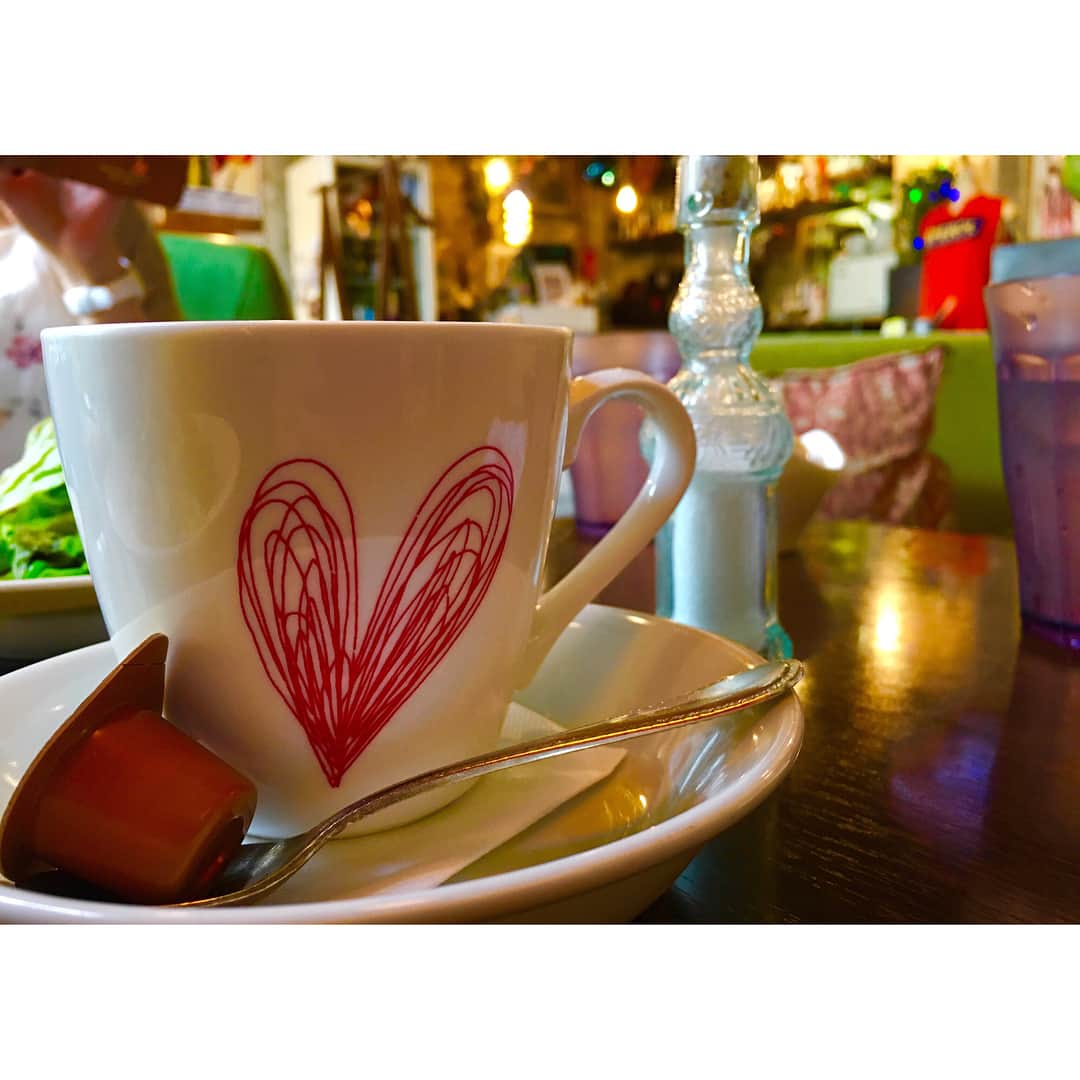佐藤綾乃さんのインスタグラム写真 - (佐藤綾乃Instagram)「やっぱりここは落ち着くな〜〜♪ 昨日はあずとご飯食べ行ったの♡  ハートのマグカップにキュン。 #カフェ #リゾット #マグカップ #可愛いなぁー」7月4日 13時32分 - ayano152