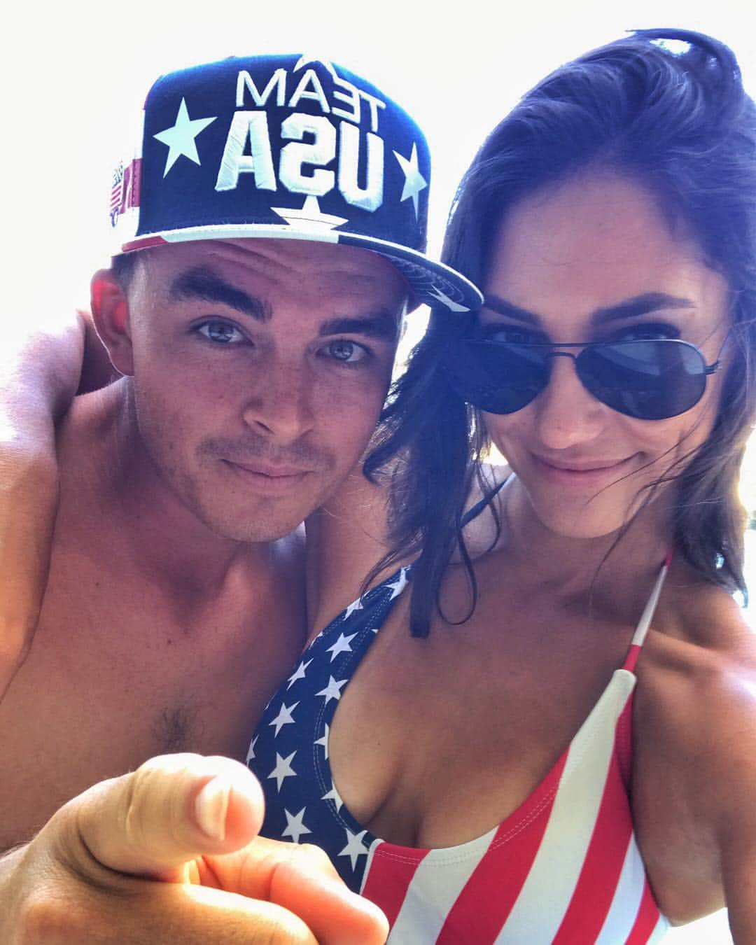 アリソン・ストーキーのインスタグラム：「👆🏼🇺🇸🇺🇸🇺🇸」