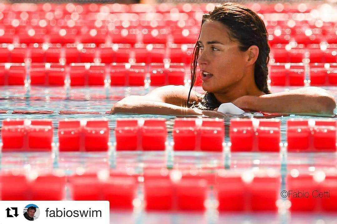 ズザンナ・ヤカボスさんのインスタグラム写真 - (ズザンナ・ヤカボスInstagram)「📷@fabioswim ・・・ #settecolli2017 @zsuzsubell  #tanlines」7月5日 4時38分 - zsuzsubell