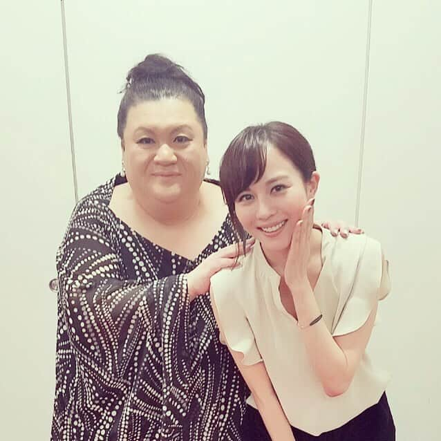 比嘉愛未さんのインスタグラム写真 - (比嘉愛未Instagram)「今宵は「ホンマでっか⁉︎TV」にコードブルーメンバーで出演しますよ📺✨ みてね🎶 #コードブルー #大好きなマツコさんと😍 #ホンマでっか⁉︎TV #21時〜」7月5日 14時22分 - higa_manami