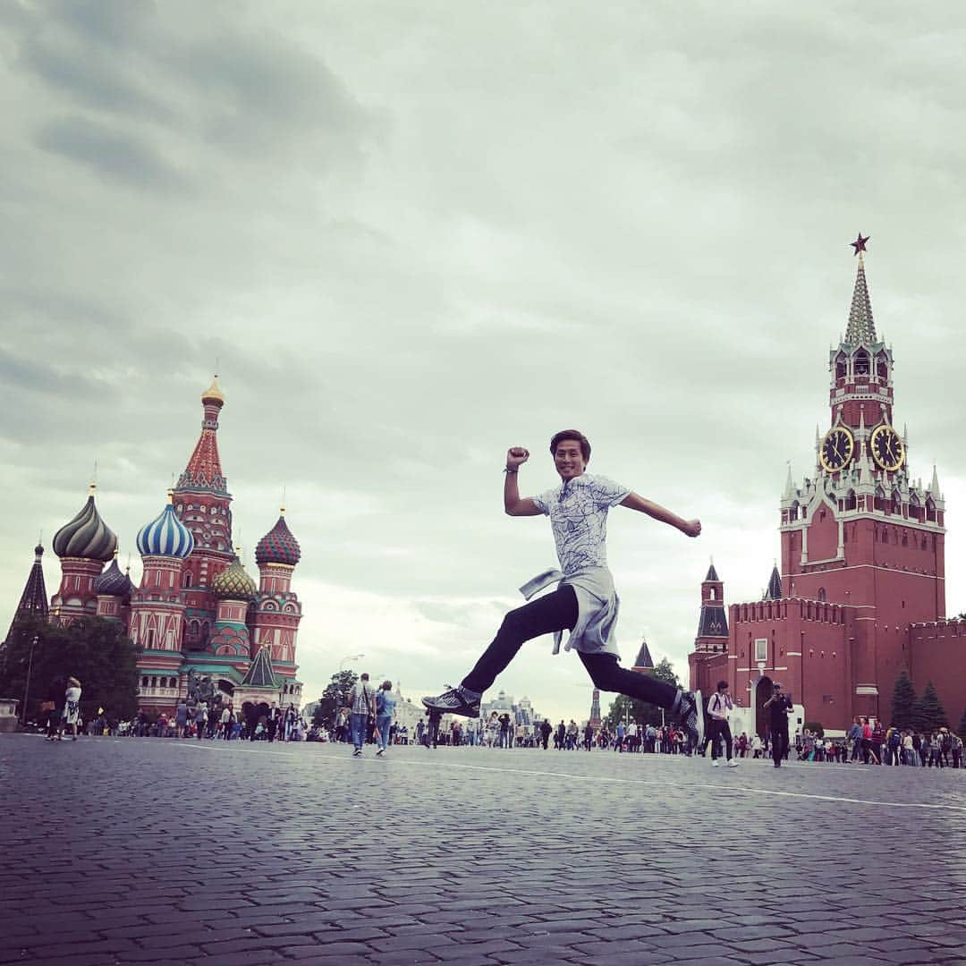 福西崇史さんのインスタグラム写真 - (福西崇史Instagram)「赤の広場でJUMPしてみました☺️ #福西崇史 #モスクワ #赤の広場  #何度もジャンプして汗かいた💦 #ちょっと恥ずかしい」7月5日 18時26分 - takashi_fukunishi