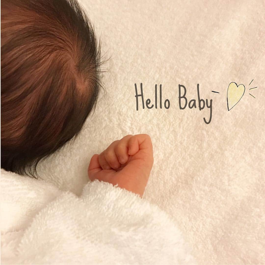 武本小夜さんのインスタグラム写真 - (武本小夜Instagram)「#出産報告 我が家に新しい家族が加わりました！ 母子ともに元気です✨ ・ ところで以前の妊娠報告で、 インスタやブログにコメントを下さった皆様 ありがとうございました😊 とても嬉しかったです✨」7月5日 23時32分 - sayotakemoto