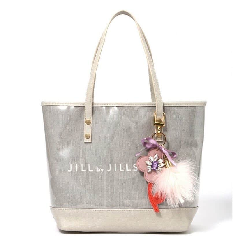 JILL by JILLSTUARTさんのインスタグラム写真 - (JILL by JILLSTUARTInstagram)「SUMMER CHARM TOTE 人気のトートバッグシリーズからニューフェイスの登場です。キャンバス地のハンドルとアンダーを切り替え、メインは異素材でクリア感を出しています。中央にジルバイ刺繍やハンドルに可愛いチャームがドッキングしたキャッチーなデザイン。底びょう付きなのできちんと感もありデイリー使いしやすいです。 @jillbyjillstuart.jp #fashion #womens #ladies #kawaii #tokyo #japan #apparel #ファッション #アパレル #レディース」7月6日 9時28分 - jillbyjillstuart.jp