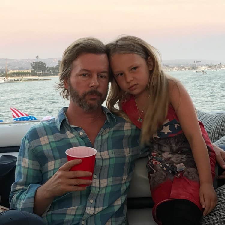 デヴィッド・スペードのインスタグラム：「Harper and i making sneer faces.」