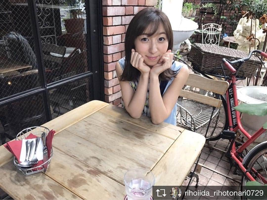 飯田里穂さんのインスタグラム写真 - (飯田里穂Instagram)「Repost from @rihoiida_rihotonari0729  そしてそして！！ みなさまお待ちかねのオフショットも公開していきますよ！！ 是非毎日チェックしてくださいね🍒  #飯田里穂 #りっぴー #りほとなり」7月6日 19時19分 - rippialoha