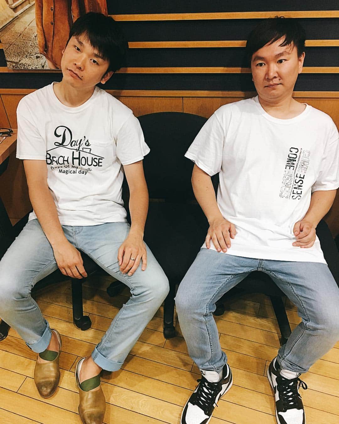 DJ みぃのインスタグラム：「かまいたちぶらざーず😎😎 #らじこー #かまいたち #格好そっくり #仲良しこよし」