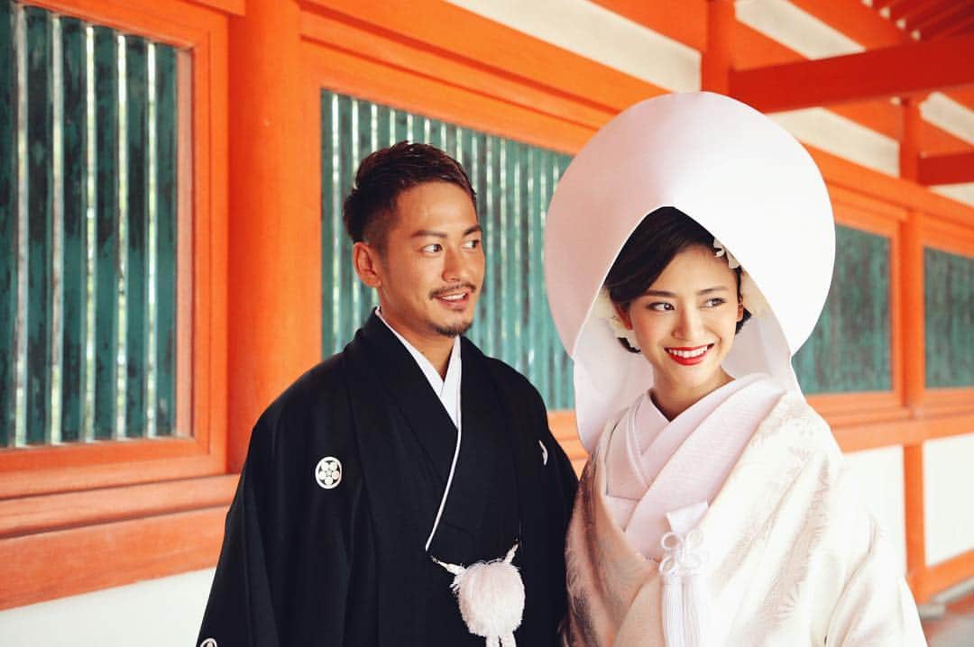 山中美智子さんのインスタグラム写真 - (山中美智子Instagram)「京都での 家族だけの結婚式の写真が 送られてきました✨  白無垢を着ることが出来て すごく嬉しかったんだ✨」7月6日 21時26分 - alexiastam1988