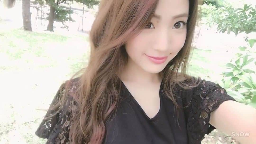 志田友美（ゆうみん）のインスタグラム：「イメージモデルをやらさせて頂いてるINGNIの撮影だったよーん♡今回もたくさん可愛いのあったよー😳❤️最近は前髪あげるのが多いなん😲💭#撮影 #ingni」