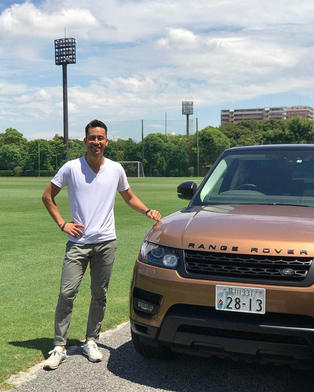 吉田麻也さんのインスタグラム写真 - (吉田麻也Instagram)「Thank you for let me have great driving experience @landroverjpn 👍🏼👍🏼 #ランドローバー #rangeroversport #landrover」7月7日 14時41分 - mayayoshida22