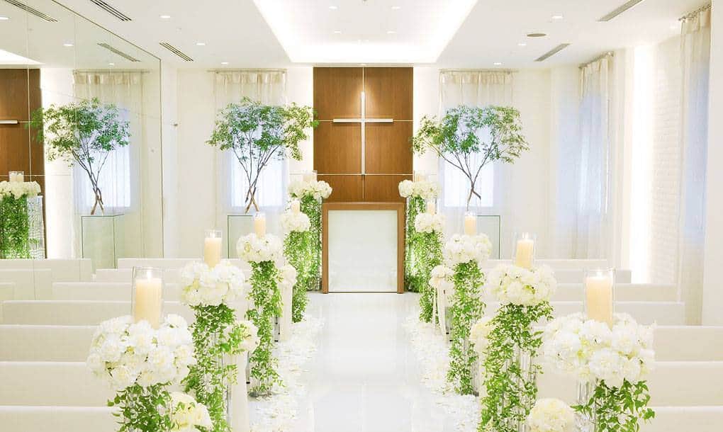 家族挙式はベストブライダルのインスタグラム：「≪福岡の結婚式会場ご紹介≫ ☆交通の利便性だけではない☆ホテルセントラーザ博多 http://kazoku-wedding.jp/chapel/centraza_hakata/ 博多駅より徒歩1分。あたたかな陽光が降りそそぐ清楚な空間♪ 九州の玄関口である博多駅直結で、遠方ゲストにも便利な「ホテルセントラーザ博多」。白をベースにしたチャペル「ブランシュール」での挙式は、温かな陽光に包まれ、白く輝く清楚な空間で、神聖なセレモニーが実現。 飾り過ぎないナチュラルなグリーンに合わせて清らかな雰囲気のブーケを選んでも◎。挙式後のパーティは、九州ならではの食材を使用したメニューでゲストへのおもてなしが叶う。 ご見学、ご質問などご気軽にお問合せ下さいませm(_ _)m ＜お問い合わせ＞ お電話　⇒⇒⇒　092-477-8803（九州エリア共通ダイヤル） スマートフォン　⇒⇒⇒　http://kazoku-wedding.jp/sp/ 現地見学・お見積もり相談など現地で体験してください♪ 内容は当日プランナーまで☆ ＜各種ご案内＞ ▽資料のご請求 https://reg34.smp.ne.jp/regist/is… ▽来館のご予約 https://reg34.smp.ne.jp/regist/is… ▽挙式日照会・予約 https://reg34.smp.ne.jp/regist/is… ▽相談サロンのご案内 http://kazoku-wedding.jp/salon/ ▽先輩カップルの声 http://kazoku-wedding.jp/couple/ ＜Ｑ＆Ａ＞ 費用に関して　⇒　　http://kazoku-wedding.jp/faq01/ 見学に関して　⇒　　http://kazoku-wedding.jp/faq02/ 挙式当日に関して　⇒　http://kazoku-wedding.jp/faq03/ その他　⇒　http://kazoku-wedding.jp/faq04/ わたしたちが家族と呼べる人と。 家族挙式はBEST BRIDAL #家族挙式#ベストブライダル#bestbridal#結婚式#挙式#和婚#会食#披露宴#無料試食#試食#式場#会場#会場見学#見学#相談#相談会#チャペル#chapel#ウェディング#wedding#ウェディングドレス#ドレス#dress#試着#フェア#サロン#ウエディングプランナー#わたしたちが家族と呼べる人と#ホテルセントラーザ博多」