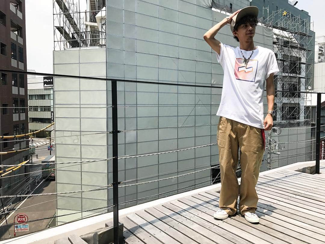 雄三 雨宮さんのインスタグラム写真 - (雄三 雨宮Instagram)「#キャップ#ロンハーマン  #tシャツ #banks  #チノパン #チノワイドパンツ #ユナイテッドアローズアンドサンズ  #スニーカー#converse」7月7日 11時59分 - amezooon