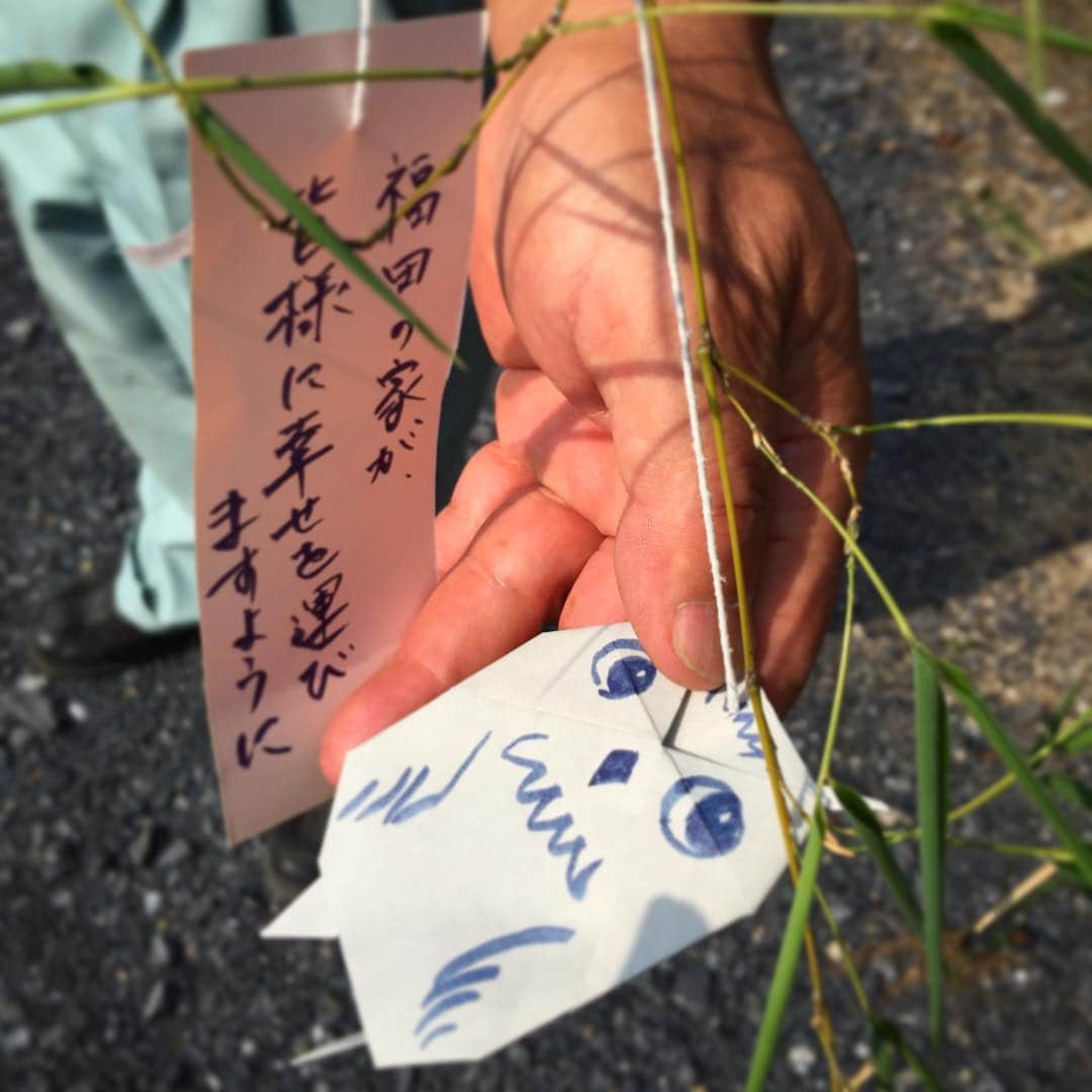 茨城県（有）福田建設のインスタグラム：「福田の家が皆様に幸せを運びますように  #注文住宅 #マイホーム #新築 #インテリア #家 #住宅 #工務店 #house #家づくり #暮らし #建築 #interior #マイホーム計画 #design #architecture #デザイン #自然素材 #myhome #住まい #木の家 #施工事例 #一戸建て #設計 #home #無垢材 #福田建設　#自然素材の家　#茨城の注文住宅　#和風建築」