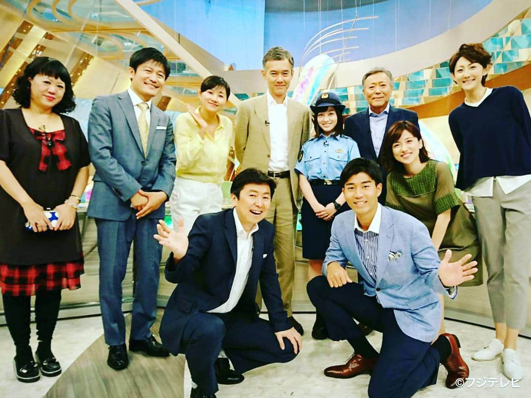 フジテレビ「とくダネ！」のインスタグラム：「今日はスタジオに渡部篤郎さんと橋本環奈さんが生出演してくださいました♪ 新ドラマ「警視庁いきもの係」は9日(日)夜9時スタートです!(^^)! #渡部篤郎 #橋本環奈 #日曜夜9時  #ドラマ #警視庁いきもの係 #小倉智昭 #菊川怜 #梅津弥英子 #笠井信輔 #森本さやか #内野泰輔 #山田俊浩 #中瀬ゆかり #とくダネ大喜利 #大喜利 #とくダネコーデ #ファッション #コーディネート #今日のコーデ #アナウンサー #コメンテーター #2017 #7月7日 #金曜日 #とくダネ #tokudane #フジテレビ #fujitv 170707」