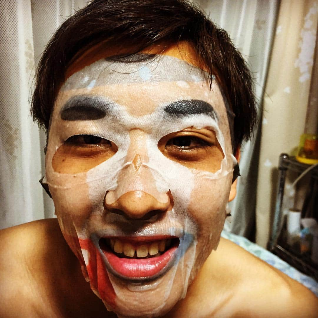 乾貴哉さんのインスタグラム写真 - (乾貴哉Instagram)「初投稿 意識高め 顔パック #高橋壱晟」7月7日 19時29分 - inudesu1111