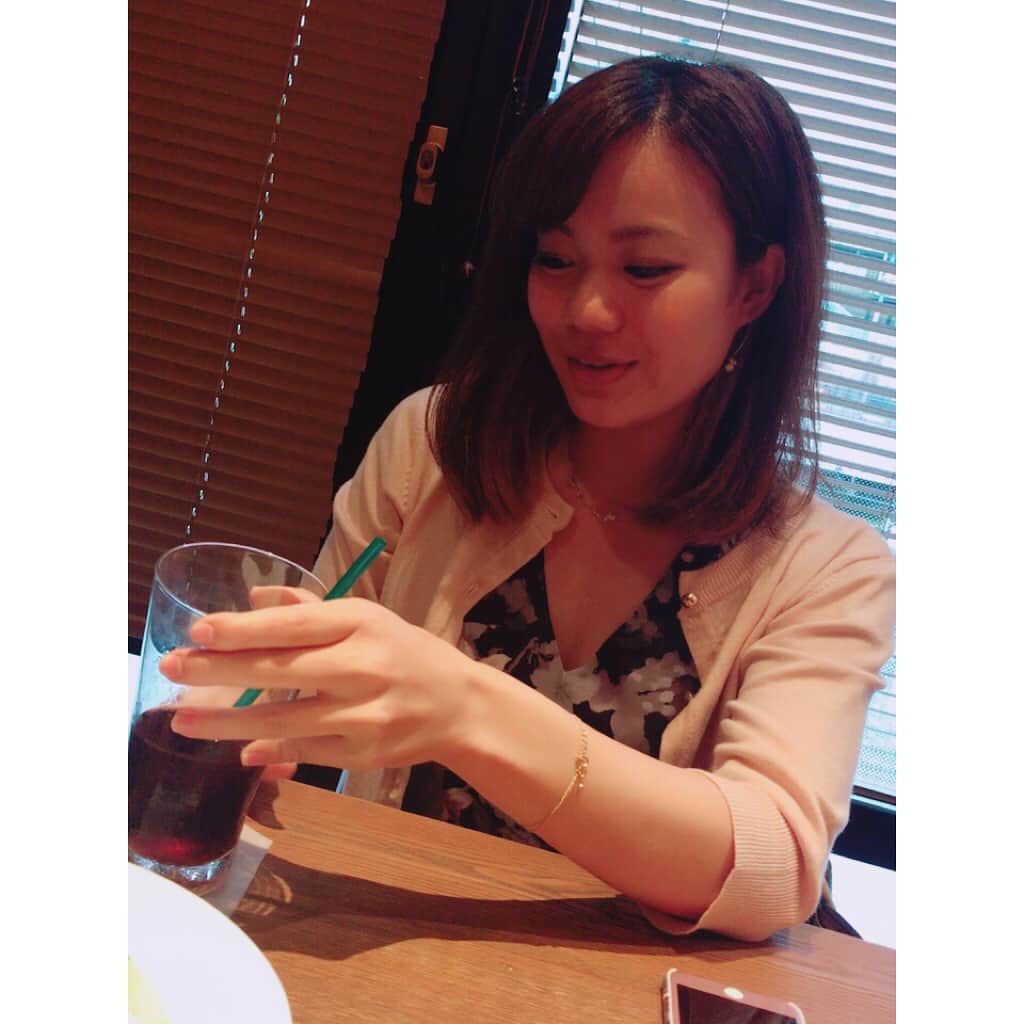 坂本麻子さんのインスタグラム写真 - (坂本麻子Instagram)「. まきちゃんとlunch🍴💕 #大学からのお友達 #マイペース#ゆるーい #福岡フレンド 私の友達動物占い🦁ばっかり。 しっかり者多くて嬉しいわ♡笑」7月8日 17時27分 - sakamoto_asako