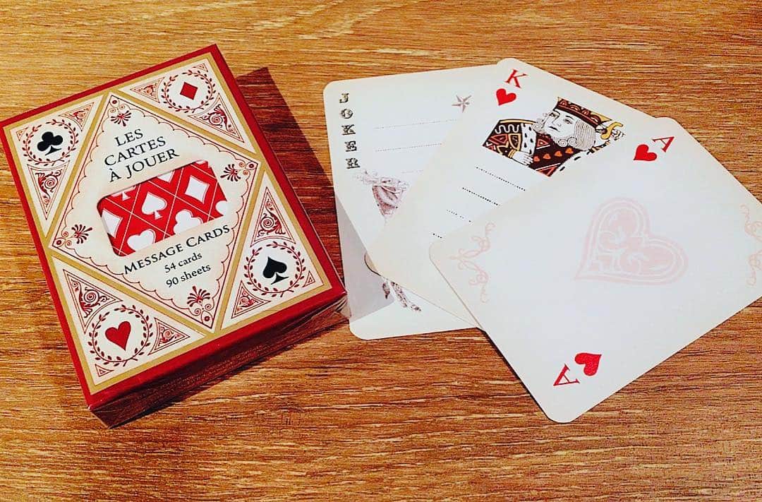 PENNAのインスタグラム：「[トランプメッセージカード] ケースも中身も本物のトランプそっくりなメッセージカード🃏 プレゼントに添えたら可愛さ2倍です！♠︎♥︎♣︎♦︎」