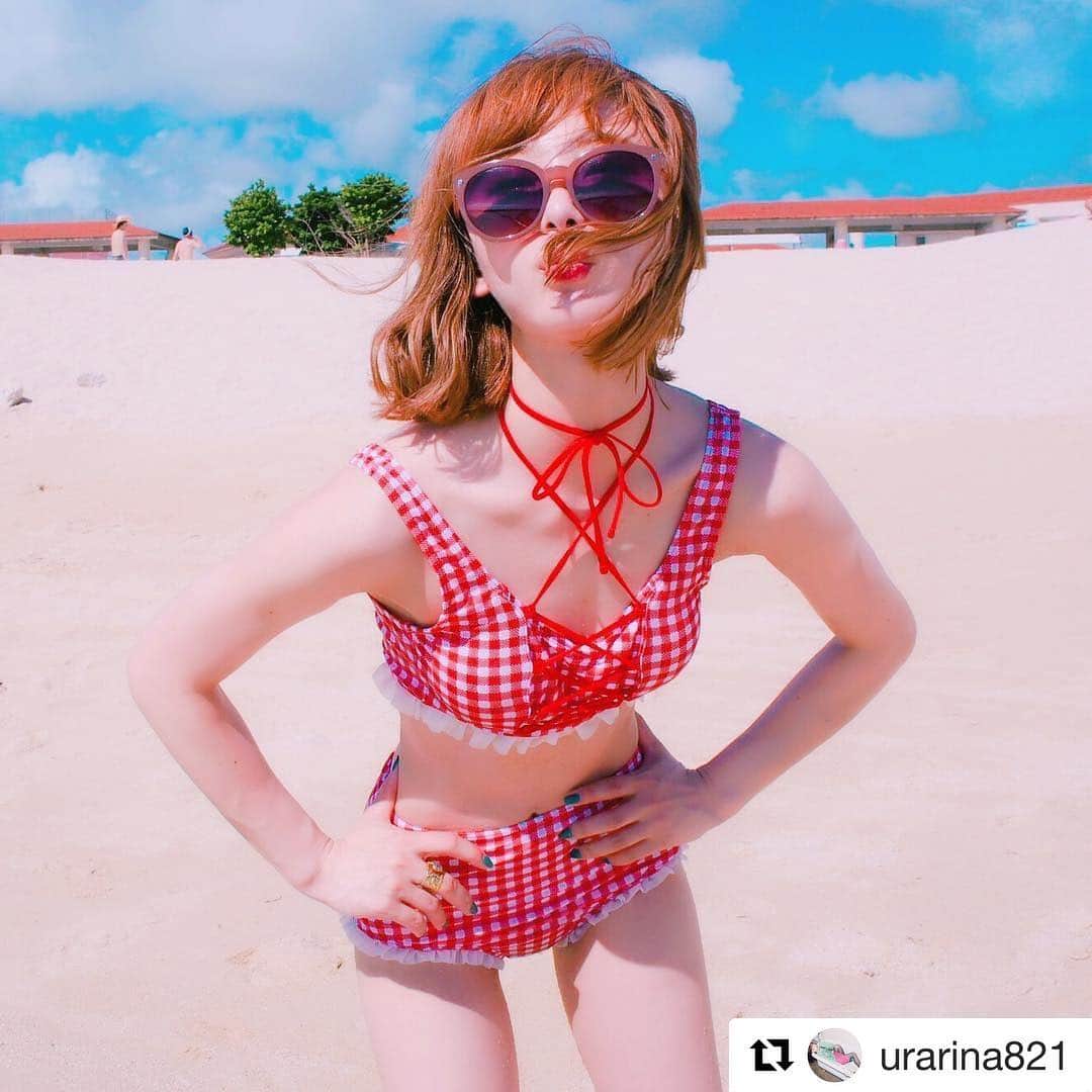 SCANDALさんのインスタグラム写真 - (SCANDALInstagram)「#Repost @urarina821 (@get_repost) ・・・ ことしの水着は赤††† #swimwear #summer #red #sweet #girly #2017 #yummymart #okinawa #japan #instagood #beach #memories」7月9日 9時42分 - scandal_band_official
