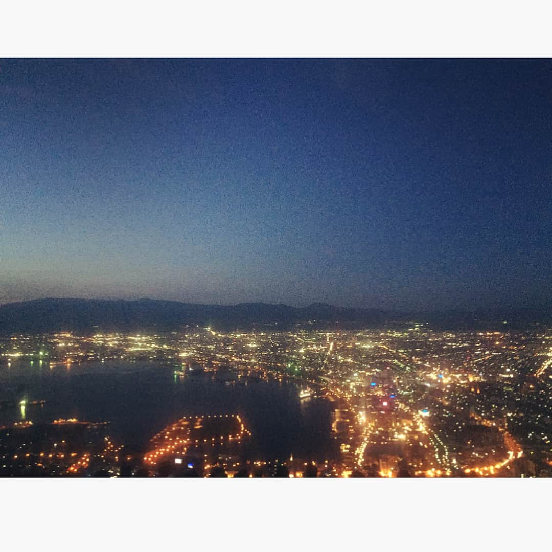 堀奈津佳さんのインスタグラム写真 - (堀奈津佳Instagram)「#北海道#函館#夜景もみたょ#満月に近い日に行ったから#街と反対側の海#月の光道🌕できてました#美しかった😳#また次の試合に向けて頑張ります‼︎#ニッポンハムレディース#ありがとうございました😌」7月9日 23時16分 - natsuka_hori