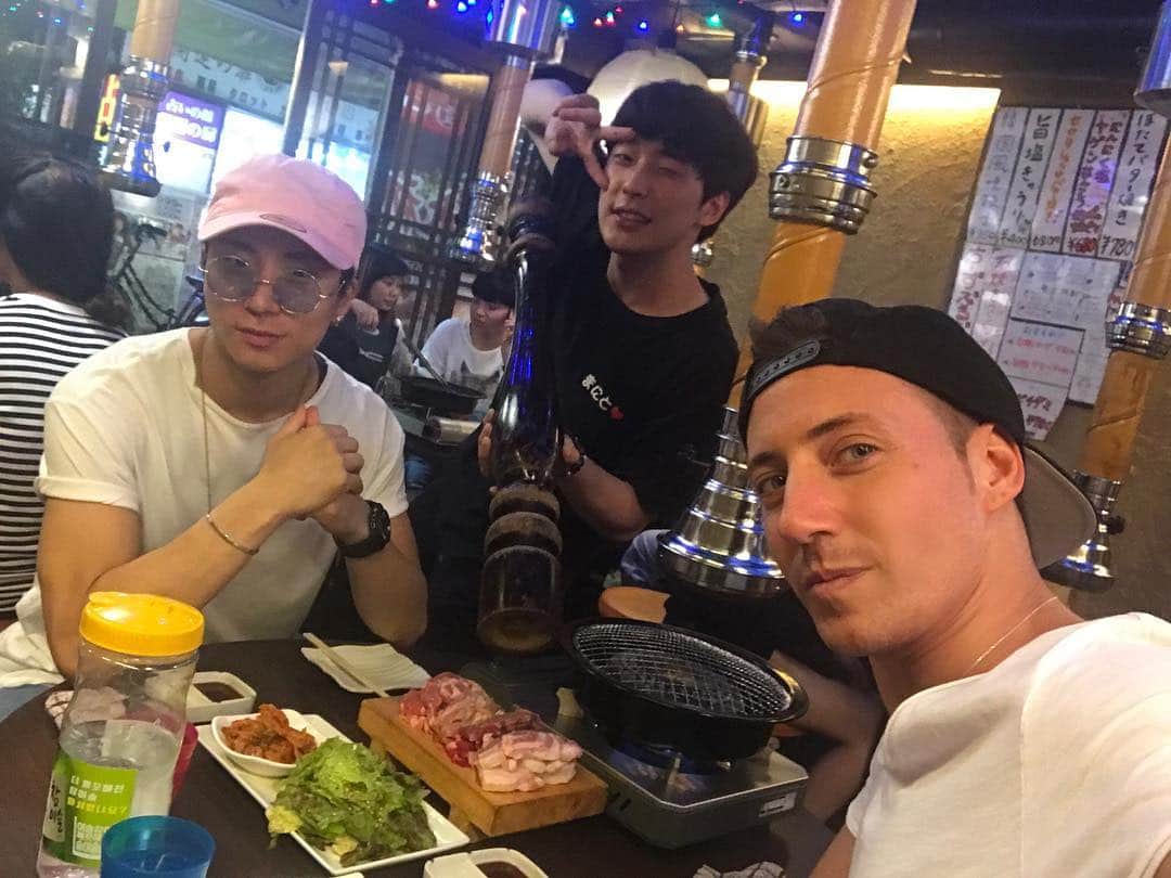 ジョナサン・シガーのグルメインスタ